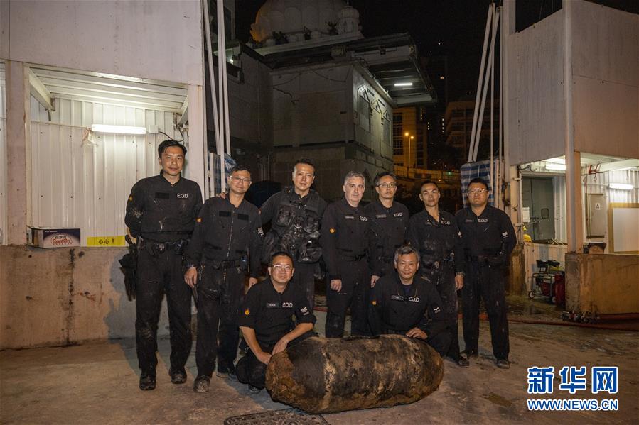 （港澳臺·香港故事·圖文互動）（6）用手觸摸二戰(zhàn)炸彈的人——訪香港警方拆彈專家