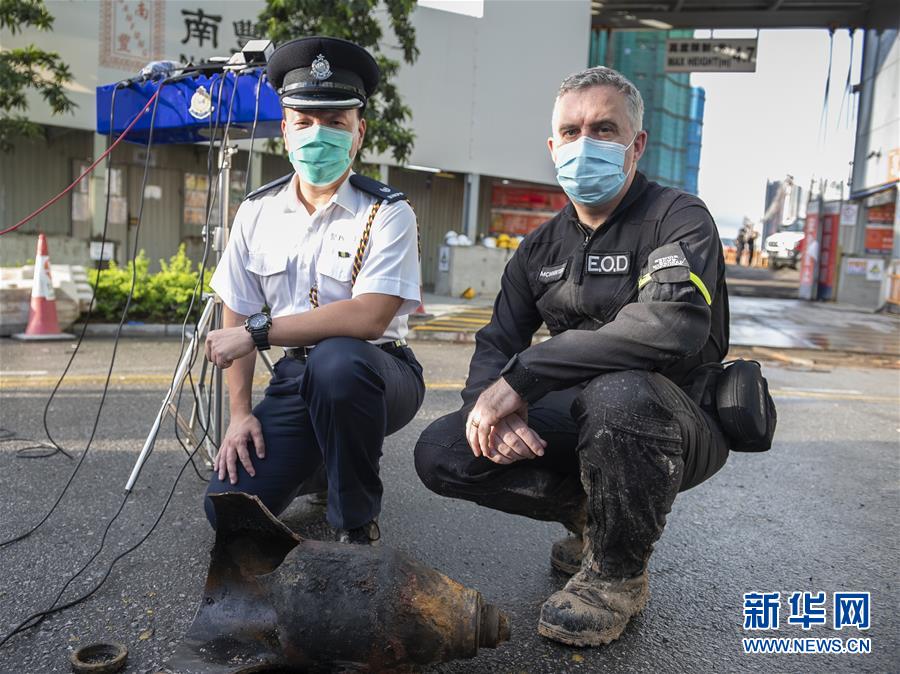 （港澳臺·香港故事·圖文互動）（3）用手觸摸二戰(zhàn)炸彈的人——訪香港警方拆彈專家
